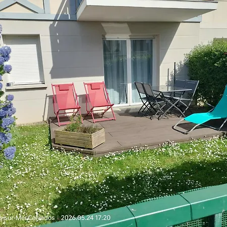 Апартаменты Le Calme Marin Avec Jardin A 150m De La *